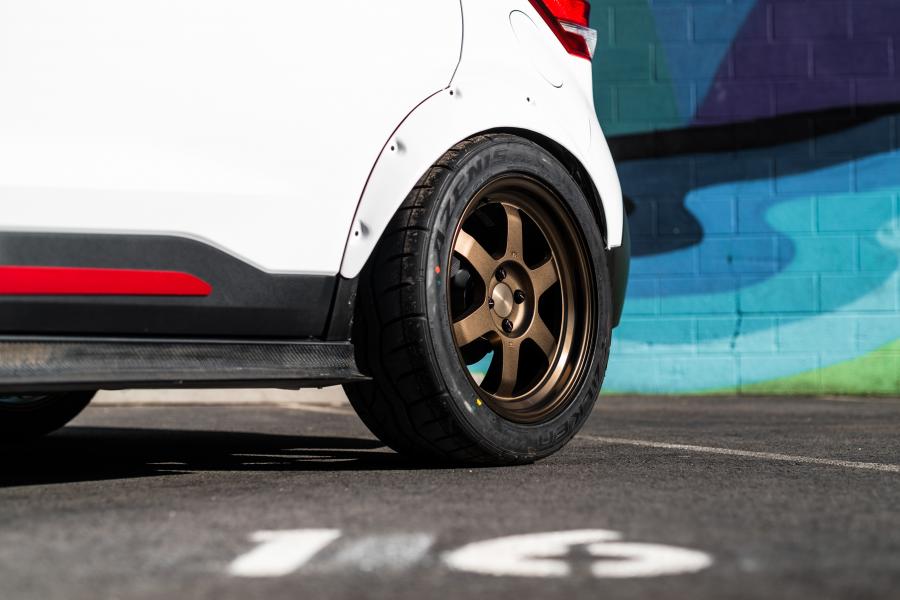 Детали экстерьера Nissan Kicks Street Sport 2019 года  (фото 4 из 27)